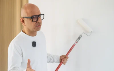 Perché una parete sembra a macchie dopo averla pitturata? Tutte le cause e come evitarle